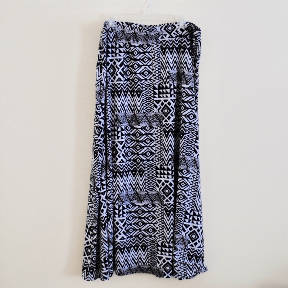 🌟FINAL PRICE 2/$5— Cato's Maxi Skirt